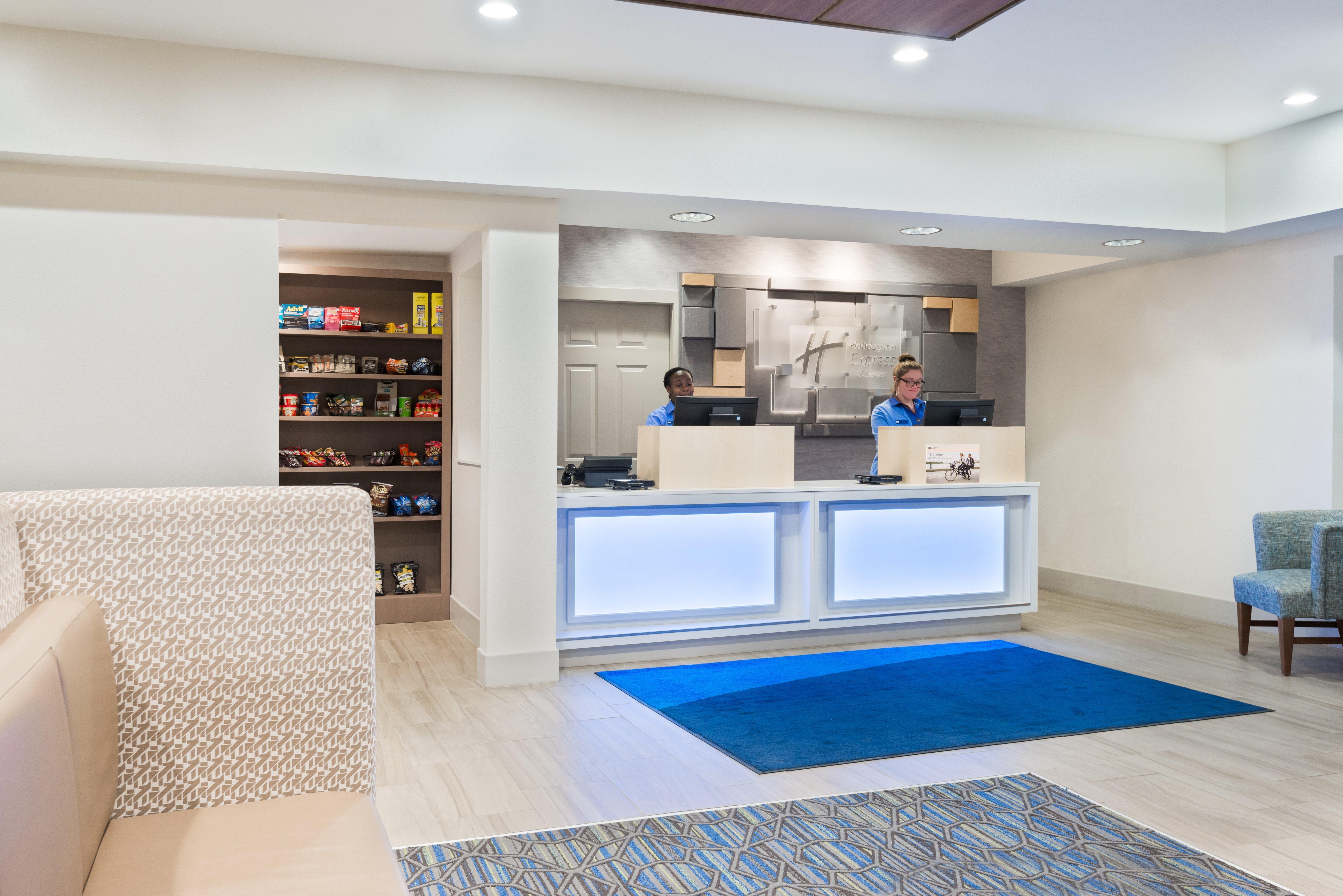 Holiday Inn Express & Suites - Columbus Airport East By Ihg Екстериор снимка