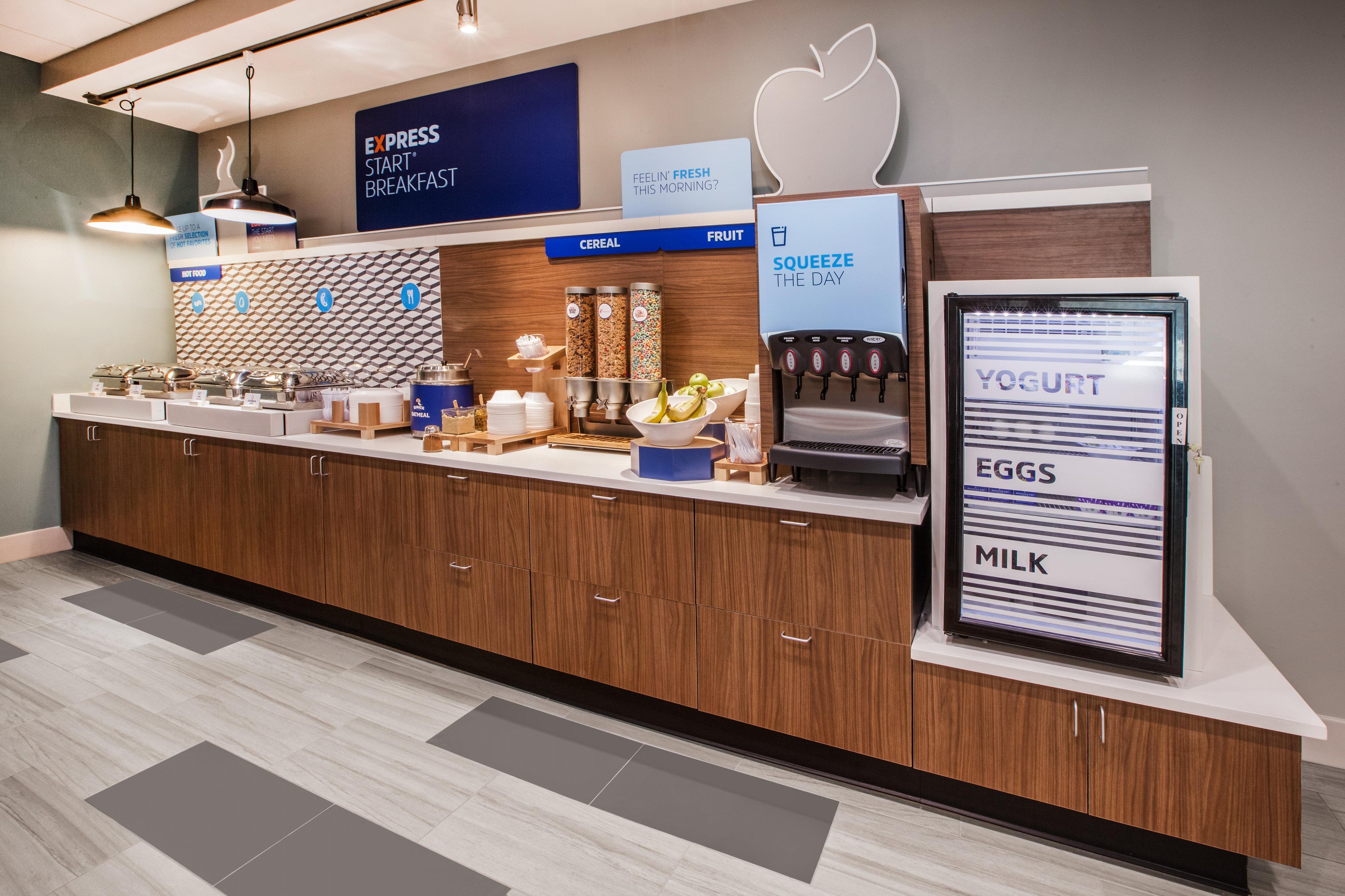 Holiday Inn Express & Suites - Columbus Airport East By Ihg Екстериор снимка