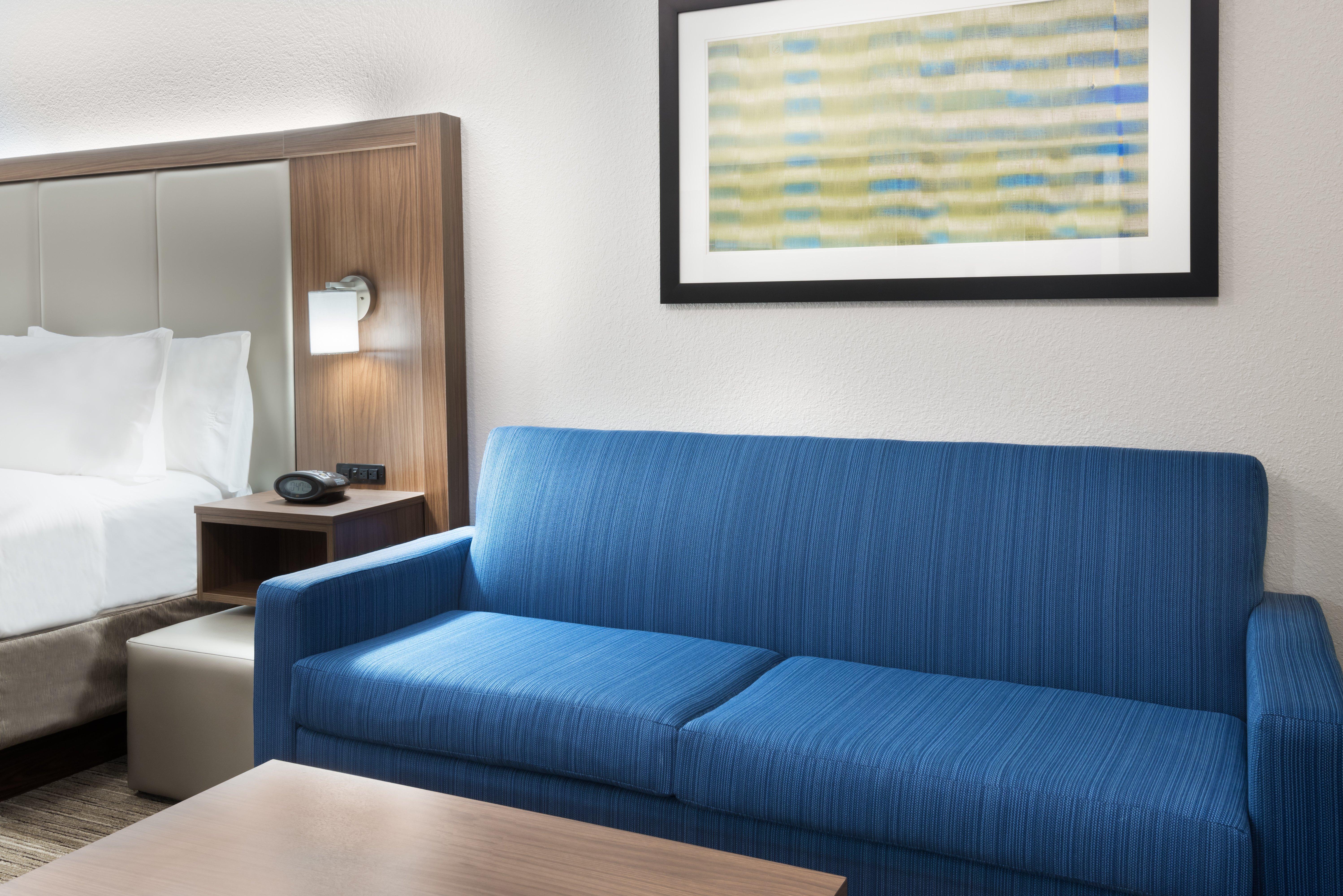 Holiday Inn Express & Suites - Columbus Airport East By Ihg Екстериор снимка