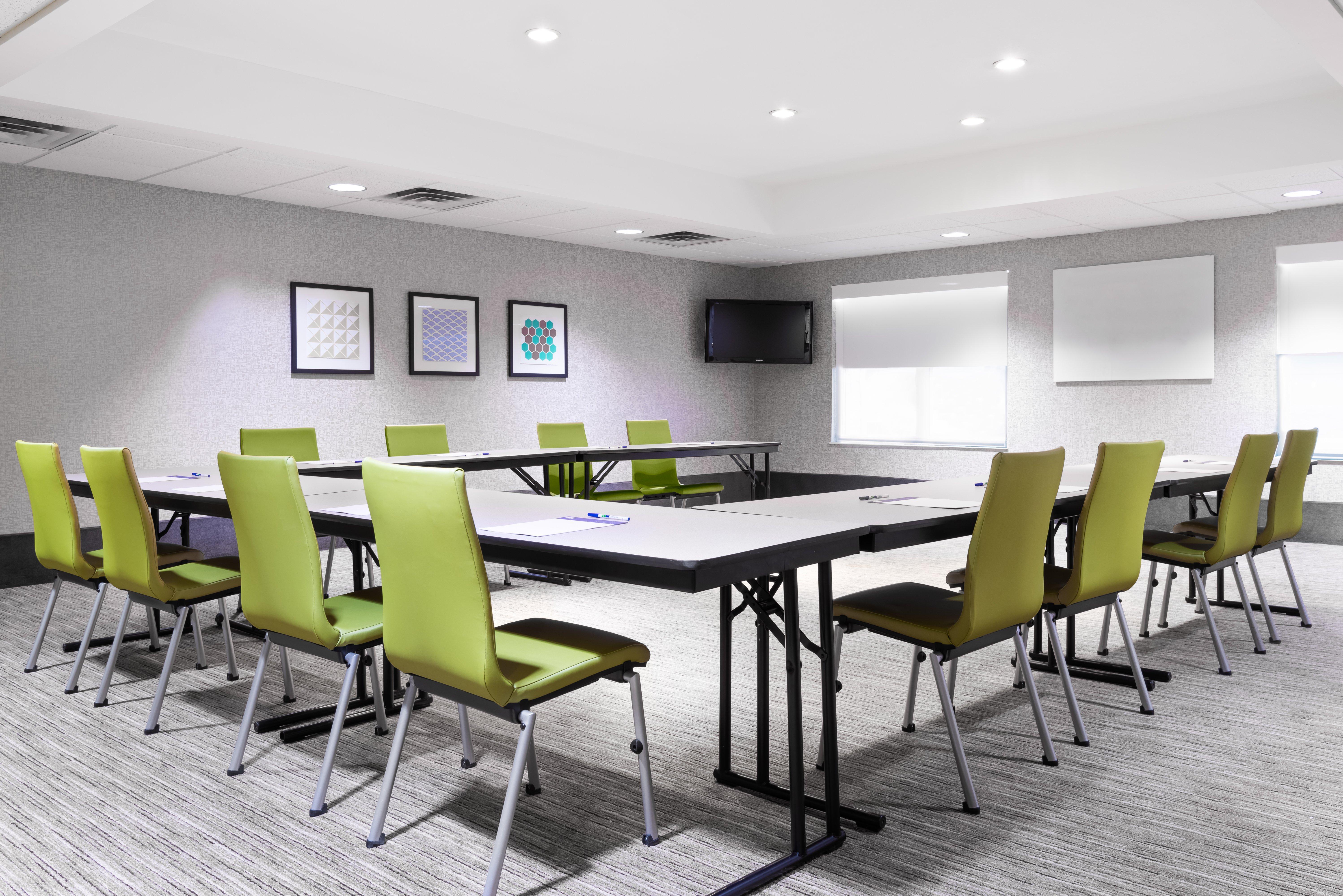 Holiday Inn Express & Suites - Columbus Airport East By Ihg Екстериор снимка