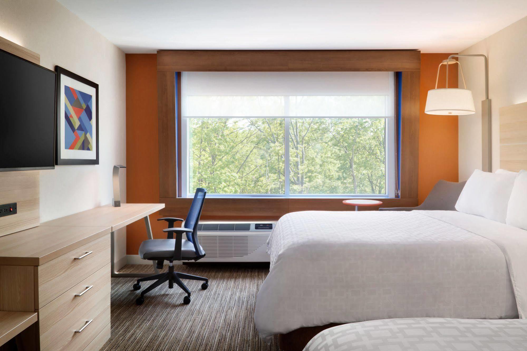 Holiday Inn Express & Suites - Columbus Airport East By Ihg Екстериор снимка